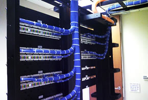 gabinete o rack de cableado